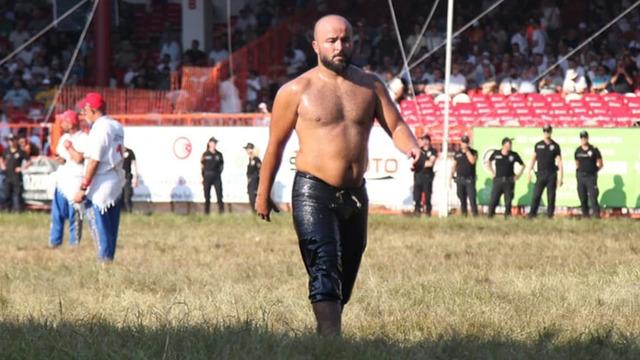 Ulugazi Yağlı Güreşleri'nde Şampiyon Orhan Okulu Oldu