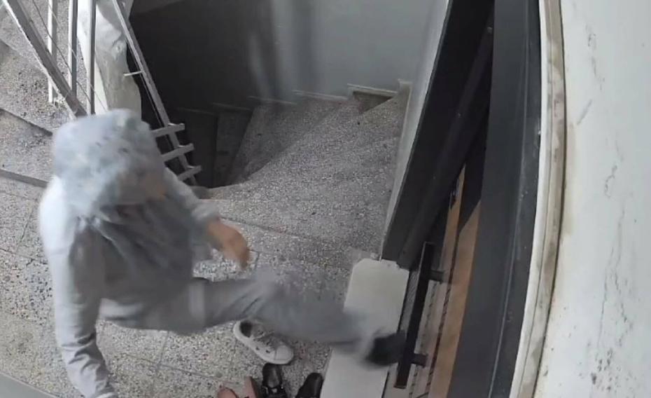 Manisa'da komşu dehşeti: Kapıyı tekmeledi, 3 gün sonra yine aynı adrese gitti