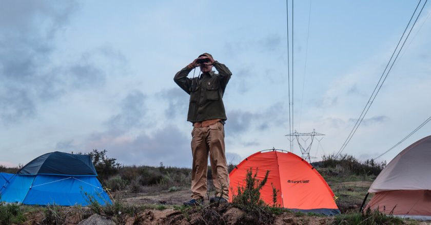 24 hours in a makeshift migrant shelter in the California wilderness