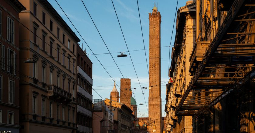 Bologna looks to the Tower of Pisa for advice to stop the Garisenda tilt