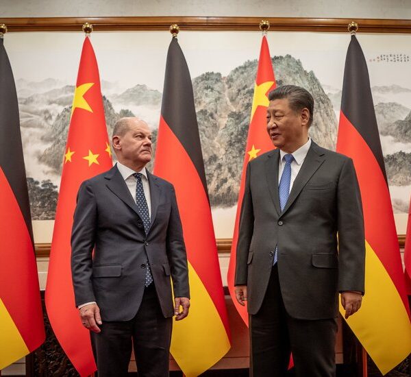 German leader Olaf Scholz walks a fine line in China