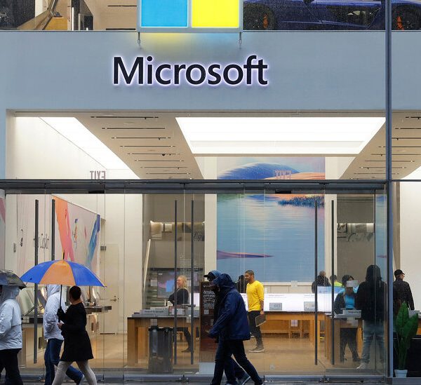 Microsoft reports rising revenues as investments in artificial intelligence pay off