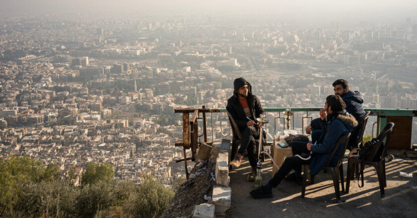 Lebanese Prime Minister meets Syrian leader