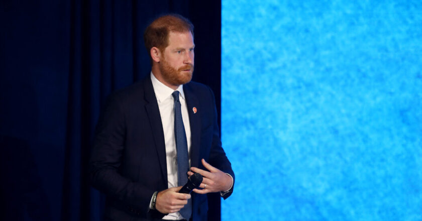 Prince Harry accepts deal as Murdoch’s British tabloids offer full apology