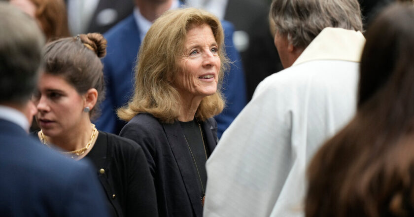 Caroline Kennedy urges the senators to refuse RFK JR. for the Secretary of Health