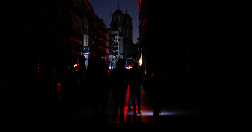 The power is restored in Spain and Portugal after a widespread interruption