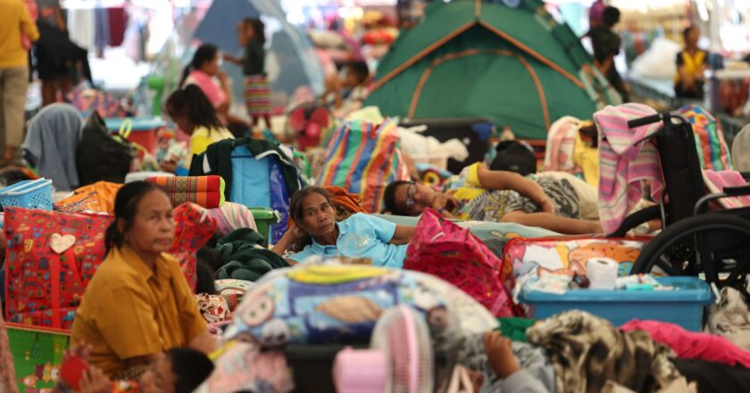 Fresh Clashes Force Thousands to Flee Thailand-Cambodia Border