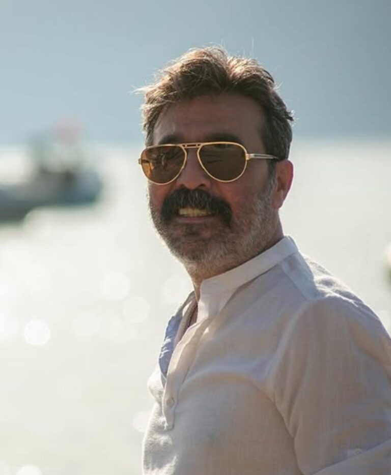 Mustafa Üstündağ kararını verdi! İddialı diziye girdi